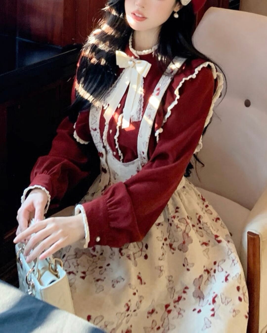 フリルハートリボンレッドブラウス 25W08425