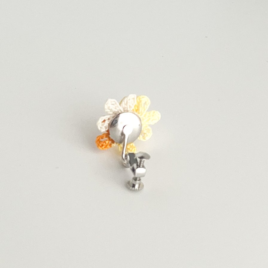 ふんわり軽やかなレース編みのピアス グリーン 金木犀 オレンジ | そらの音