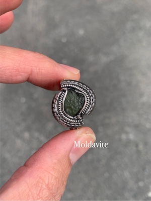 モルダバイト リング