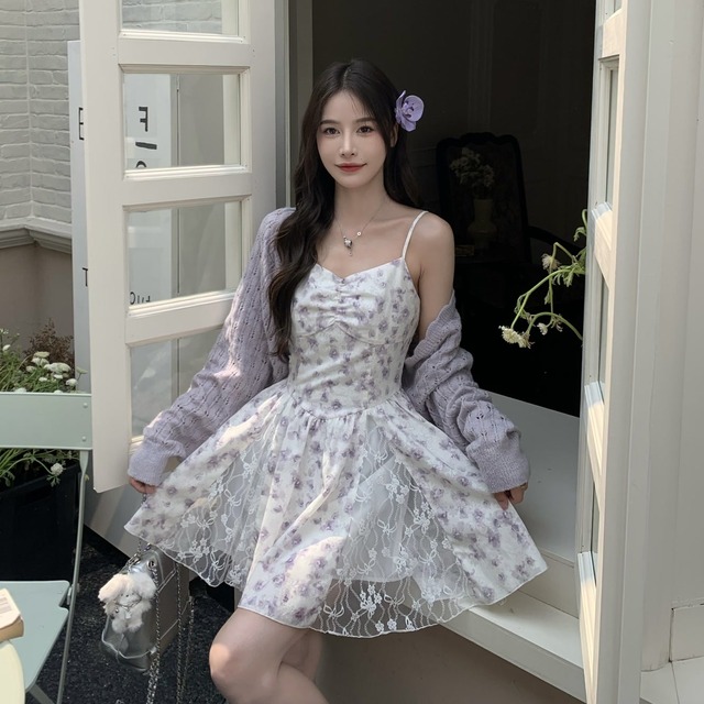 ワンピース ノースリーブ キャミソール ショート ミニ ロング 小花柄 レース 切り替え シャーリング フラワー フローラル バイカラー フレア タック ギャザー フレア ハイウエスト シャーリング 前開き かわいい 大人可愛い こなれ感 クール 無地 春 夏 秋 冬 オールシーズン シーズンレス 10代 20代 30代 40代 レディース 女性用 ママ 休日 パーティー イベント 着回し 普段使い  重ね着  コーデ モテ インスタ映え ホワイト S M L