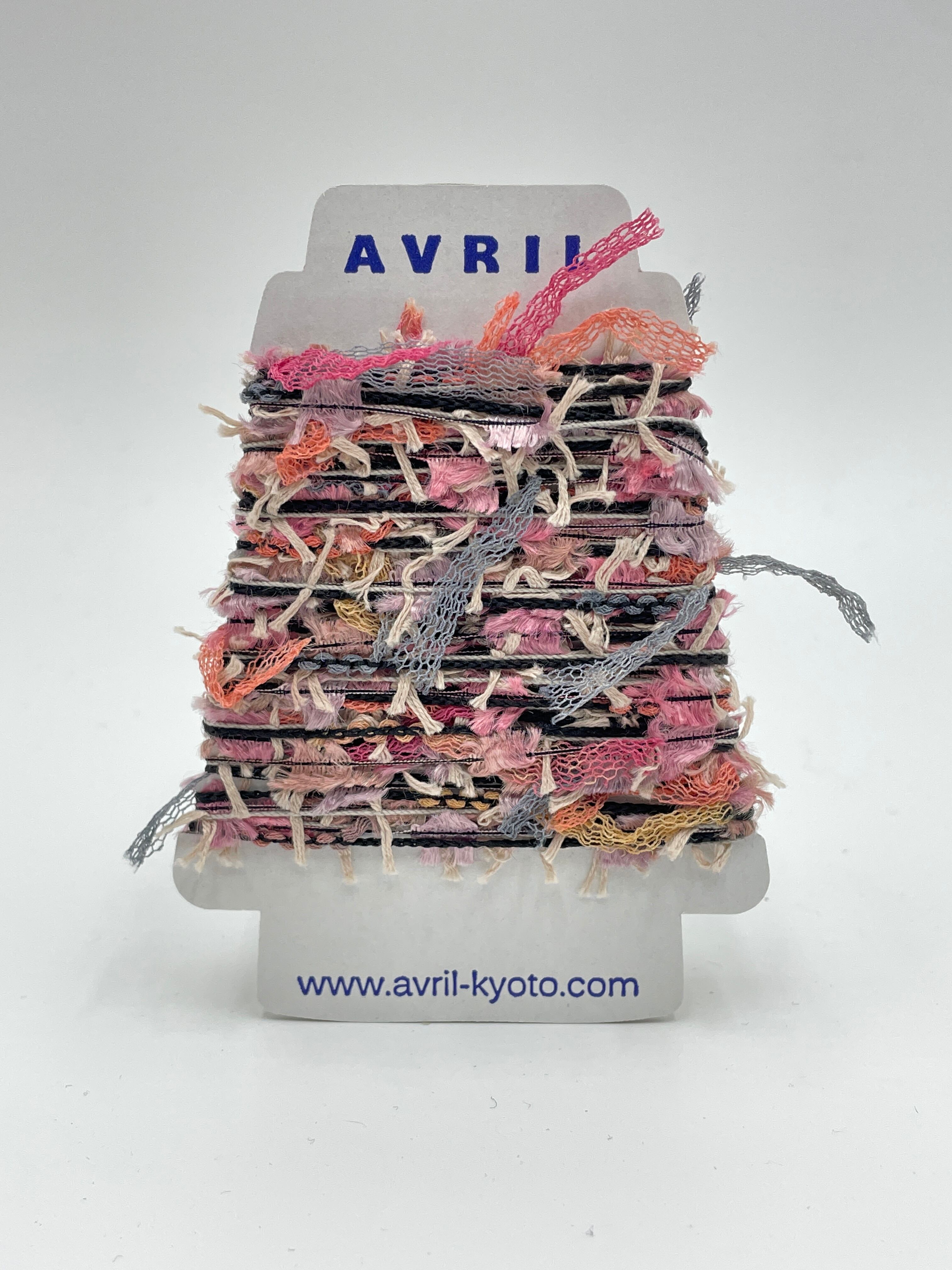 集めたくなる♬楽しい♬可愛い♡『ちょこっと巻きのファンシー糸』AVRILペラコーン187