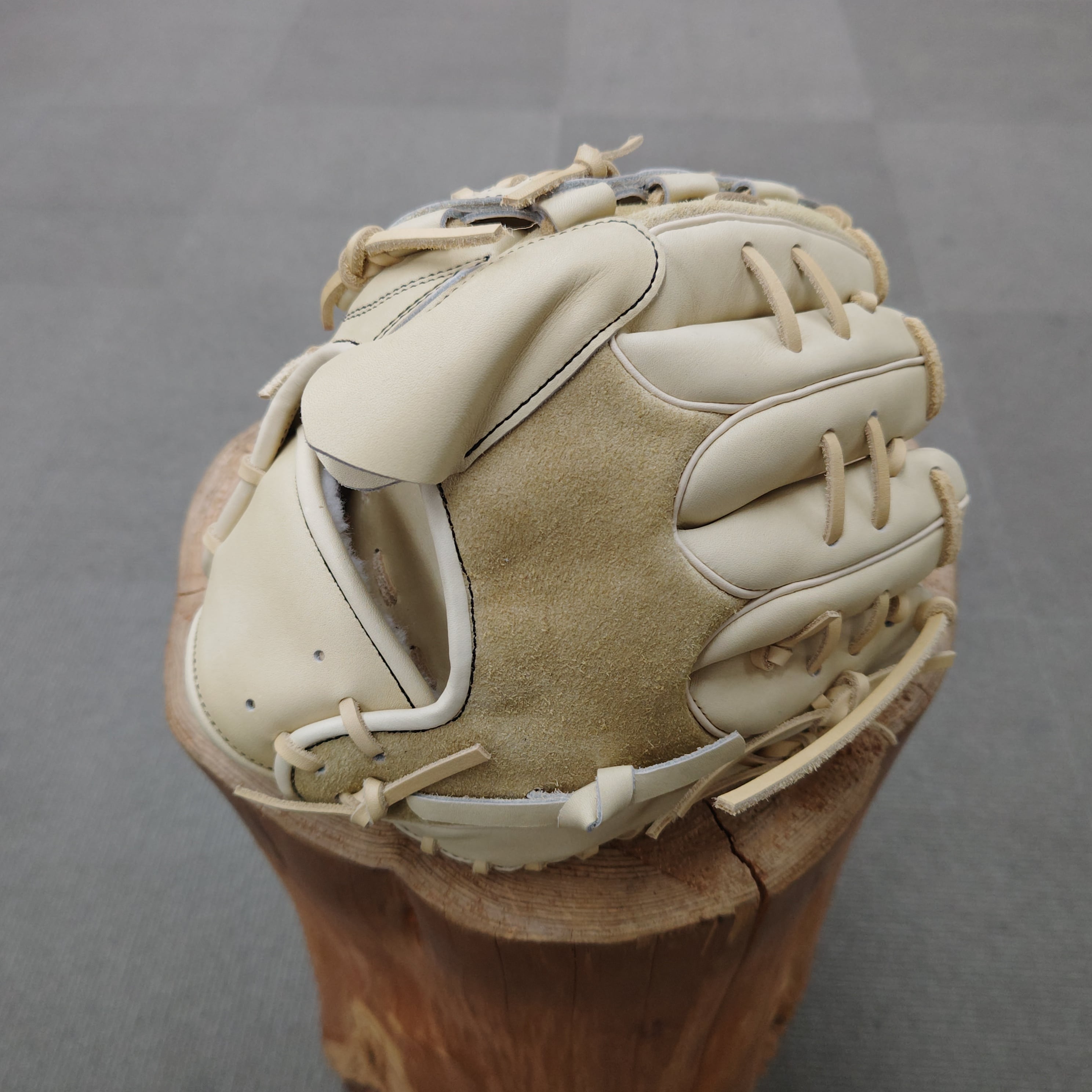 Treasure トレジャー 投手用特化型特殊重心グローブ 肩甲骨 股関節