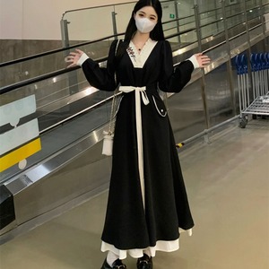 【送料無料】 ロングワンピ マキシ 長袖 Vネック Aライン フレア プルオーバー 刺繍 リボン 薄手生地 エレガント 可愛い 大人可愛い きれいめ シンプル カジュアル シック コンサバ 華やか 大人 上品 おしゃれ お洒落 レトロ 主役級 こなれ感 高見え ガーリー 春 レディース 女性用 30代 40代 デート お出かけ 女子会 お呼ばれ 休日 お茶会 授業参観 着回し 普段使い ファッション コーデ スタイル 楽ちん 体型カバー 定番 垢抜け ブラック 大人カラー モノトーン