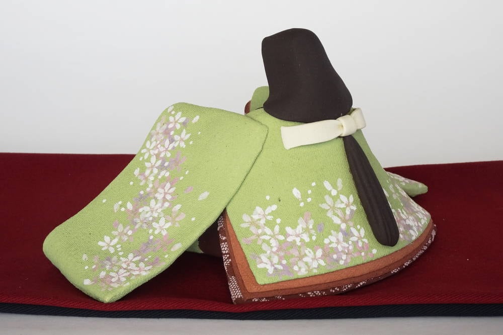 ひな人形(大) 陶雛 澤りか作 (女雛 ウグイス、男雛 黒) お雛様(敷布