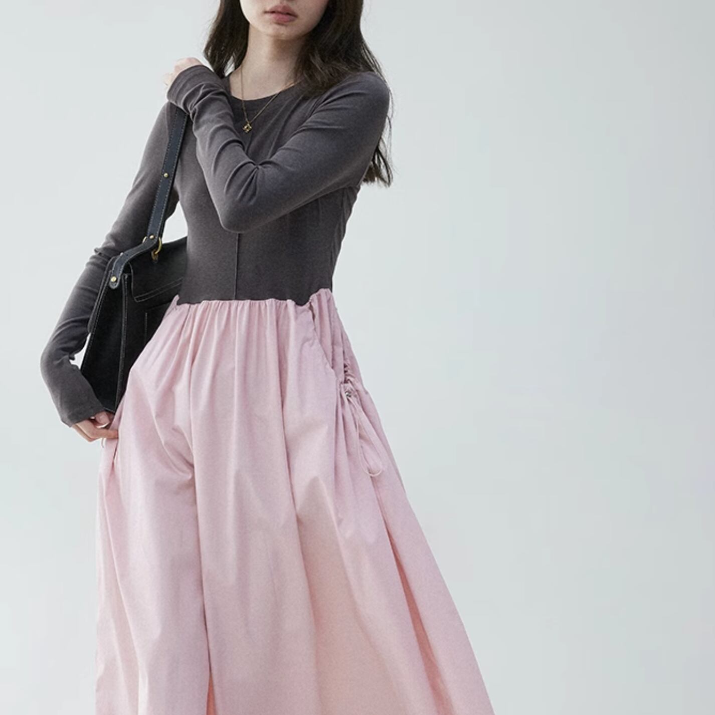 Round neck patchwork contrast pocket dress