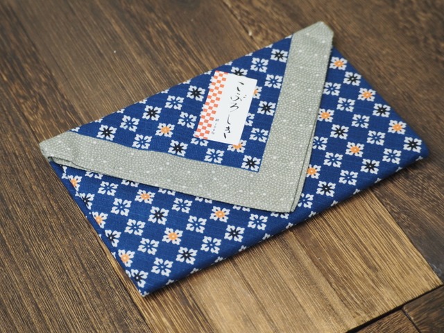 和柄 小風呂敷（こぶろしき）48.5cm