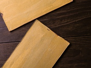 山吹色 長方板皿／吉永哲子