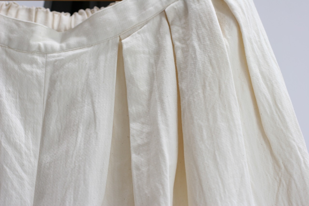 【ROBE de PEAU】Wide tuck culottes（RS018）