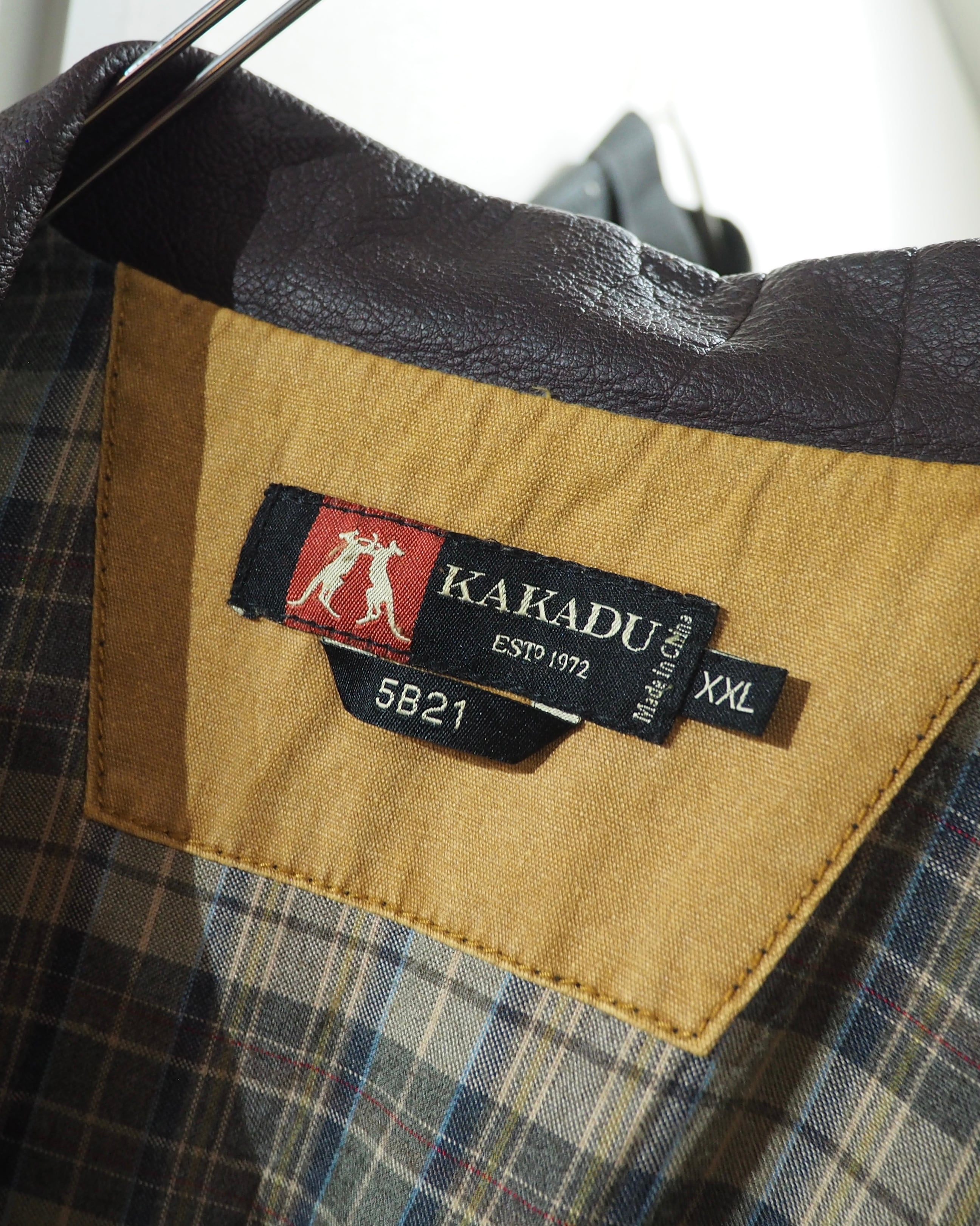 " KAKADU " Beautiful Fade Camel × Leather Collar switching Vintage Loose Duck Jacket