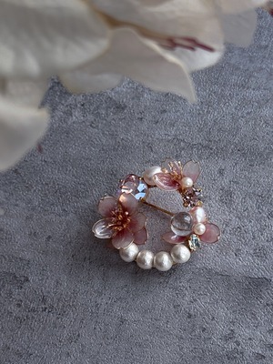 桜×パールリースブローチ