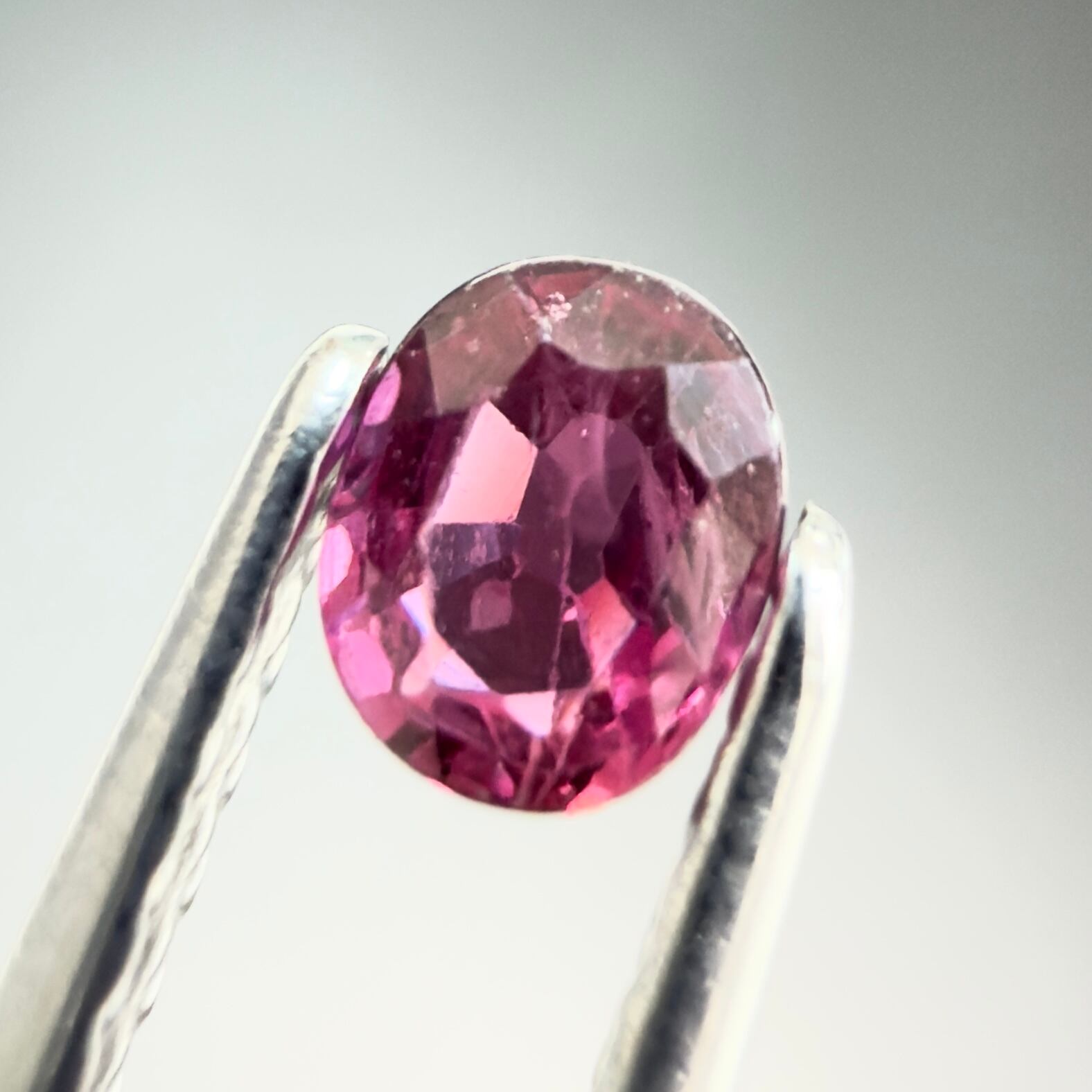 コーネルピン】 ルース マダガスカル産 0.19ct | たからいしルース