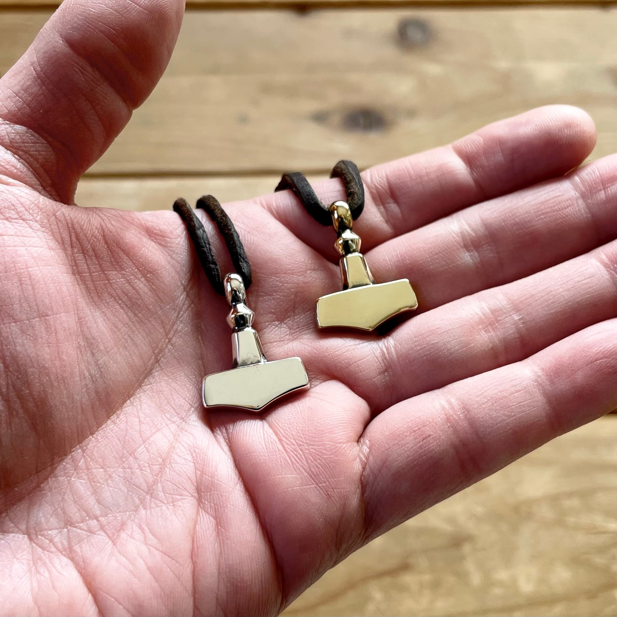 【新品未使用】シヴァ神マハデヴァ オム・ペンダント＋ステンレスロープチェーン シヴァ神オム・ペンダントヘッド(green)＋ステンレスチェーン