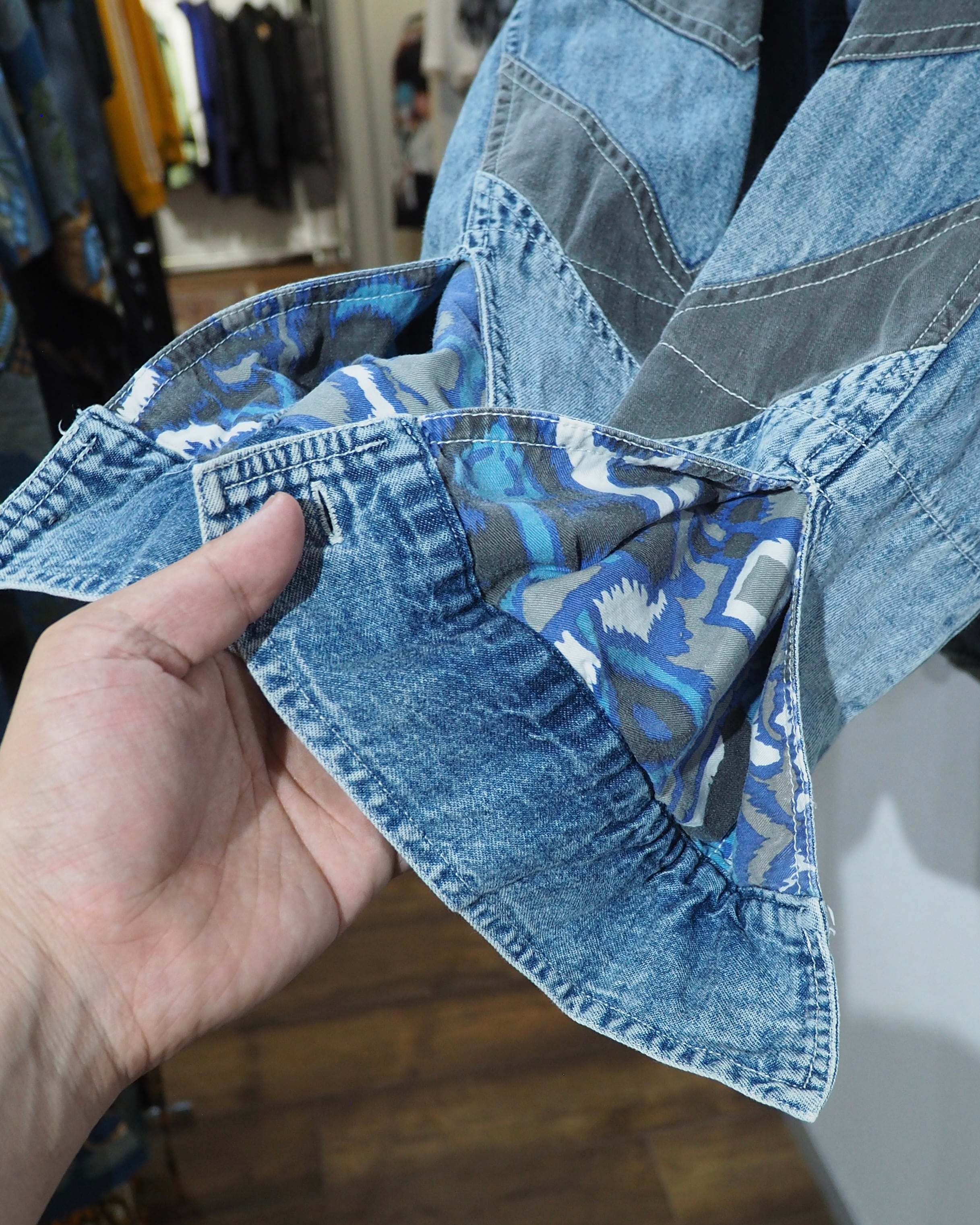 1990s Switching Panel × Camouflage pattern vintage loose Denim shirt