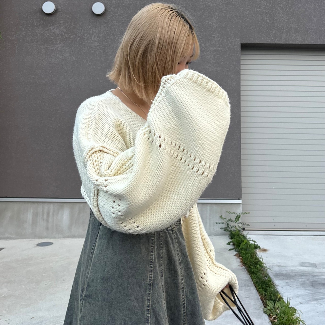 Eyelet patchwork design short knit CD／white