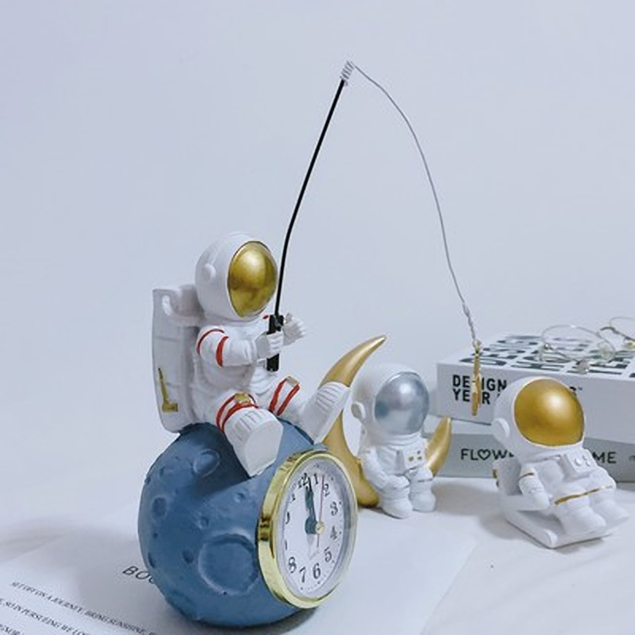☆人気NO.5☆Star fishing宇宙飛行士置時計 | space products
