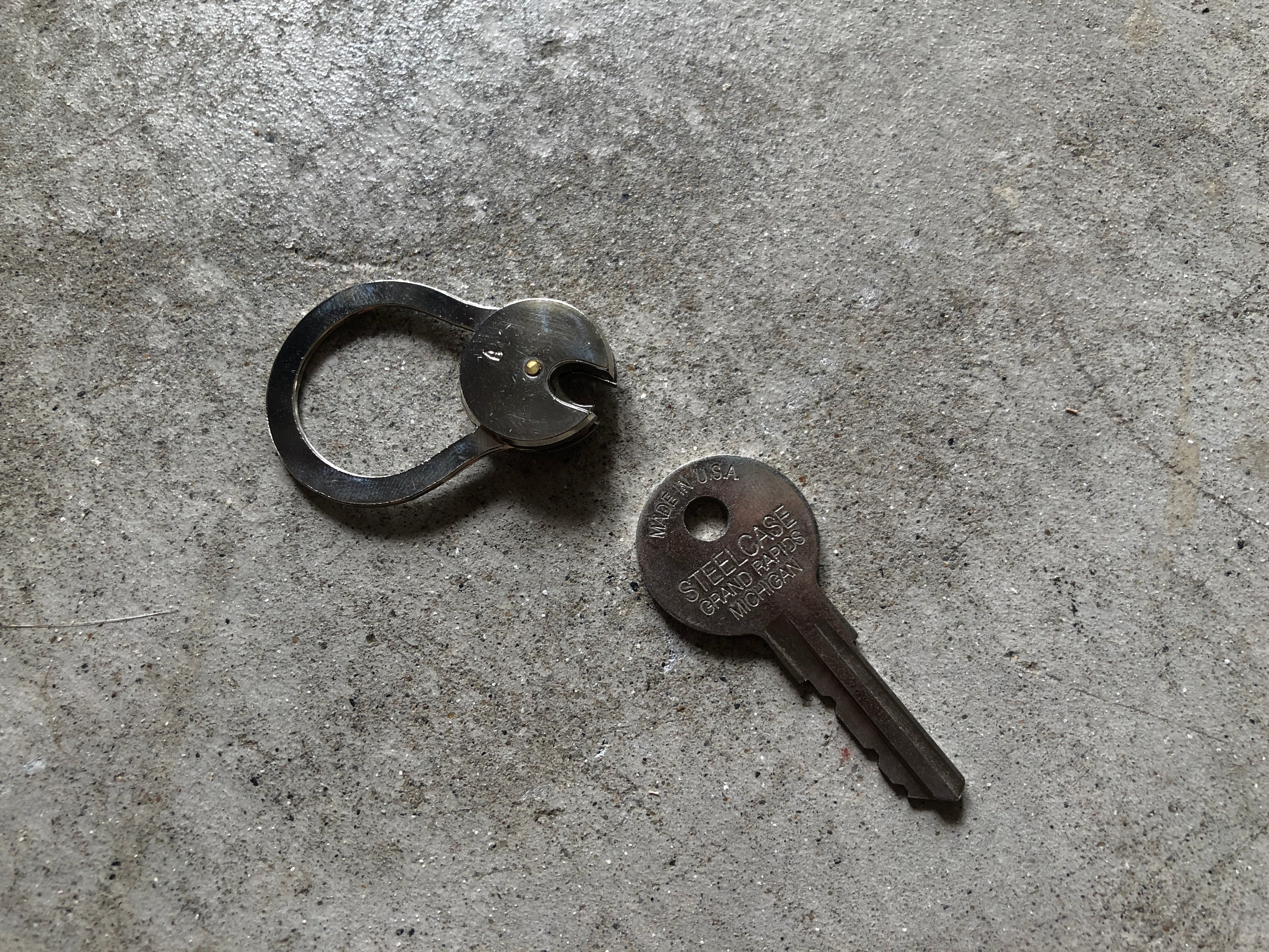 ボタンワークス　キーリング Button Works ボタンワークス Revolving Key Ring | Button Works