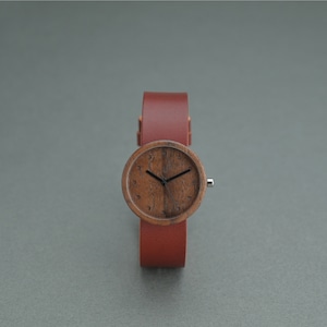 Walnut wood - Organic leather Red - M