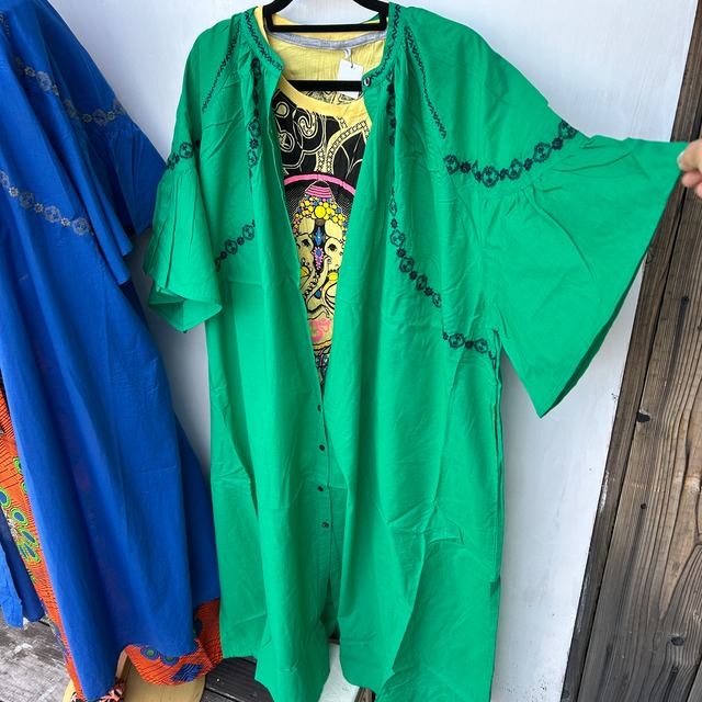 刺繍ゆったりロングワンピース