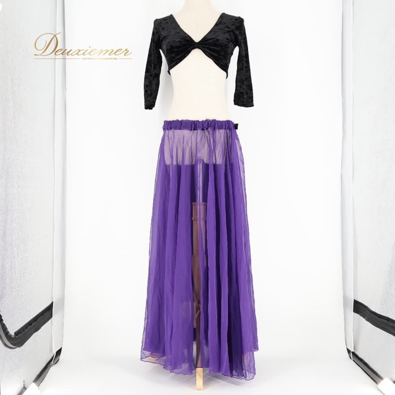 ベリーダンス 衣装 上下セット ブラック系 Rose Designs トップス スカート ハーレムパンツ アーム アーム飾り 腕飾り ベール 黒 紫 スリット 透け感 ダンス衣装 ベロア 無地 シンプル 上品 練習 レッスン イベント ステージ パンツ ボトムス パープル系