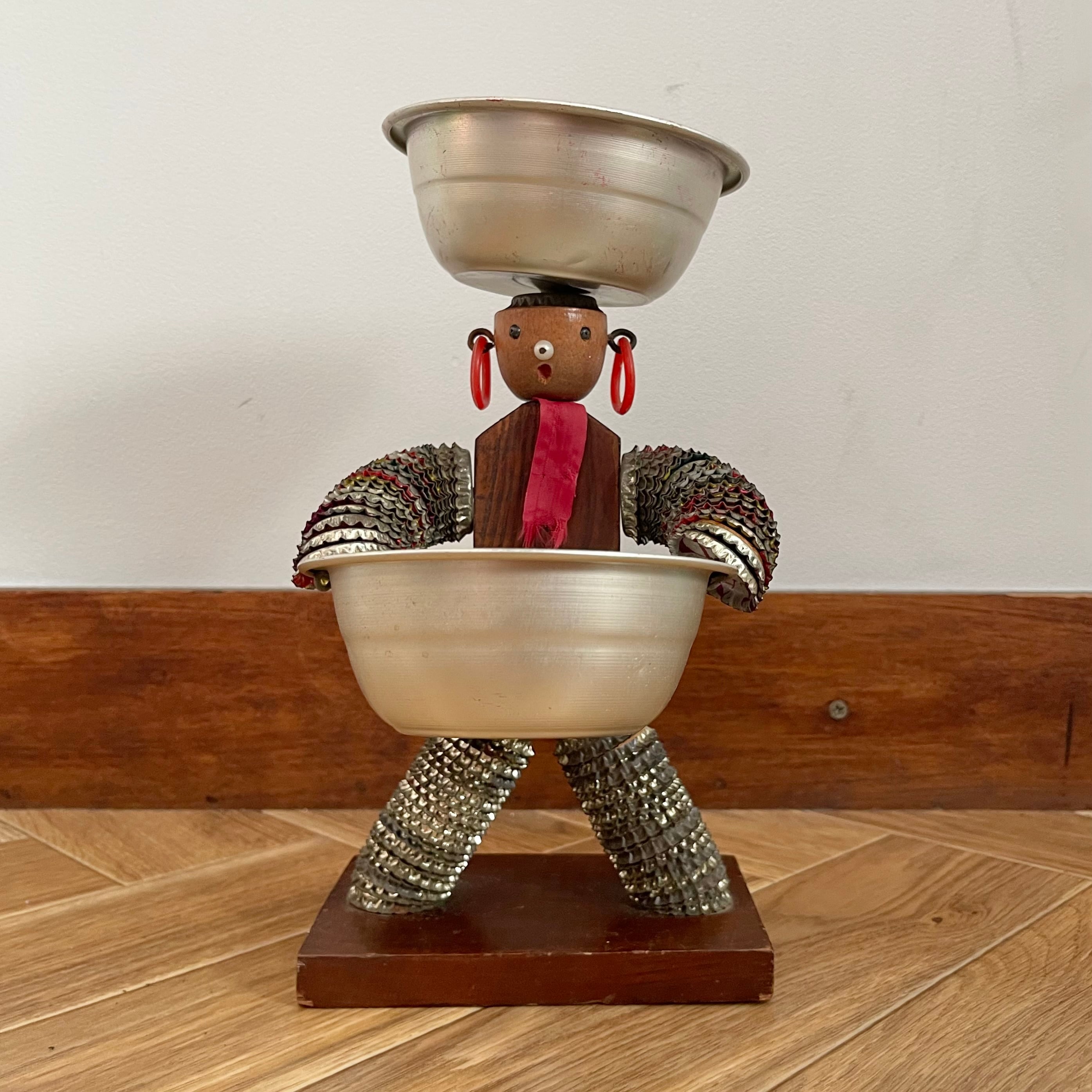 【Good】1950s Bottle Cap Man