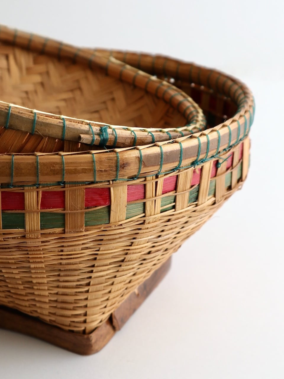 タイ 竹製 蓋付きバスケット L｜Thai Traditional Bamboo Basket with