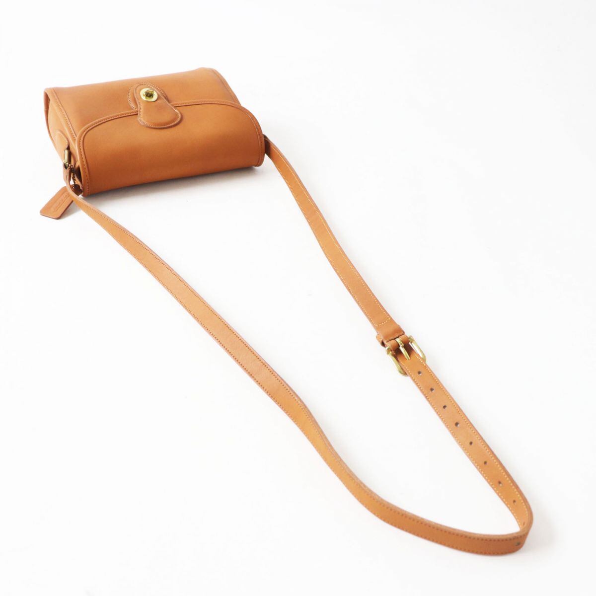 良品 COACH ショルダーバッグ レザー キャメル ターンロック 斜め掛け 