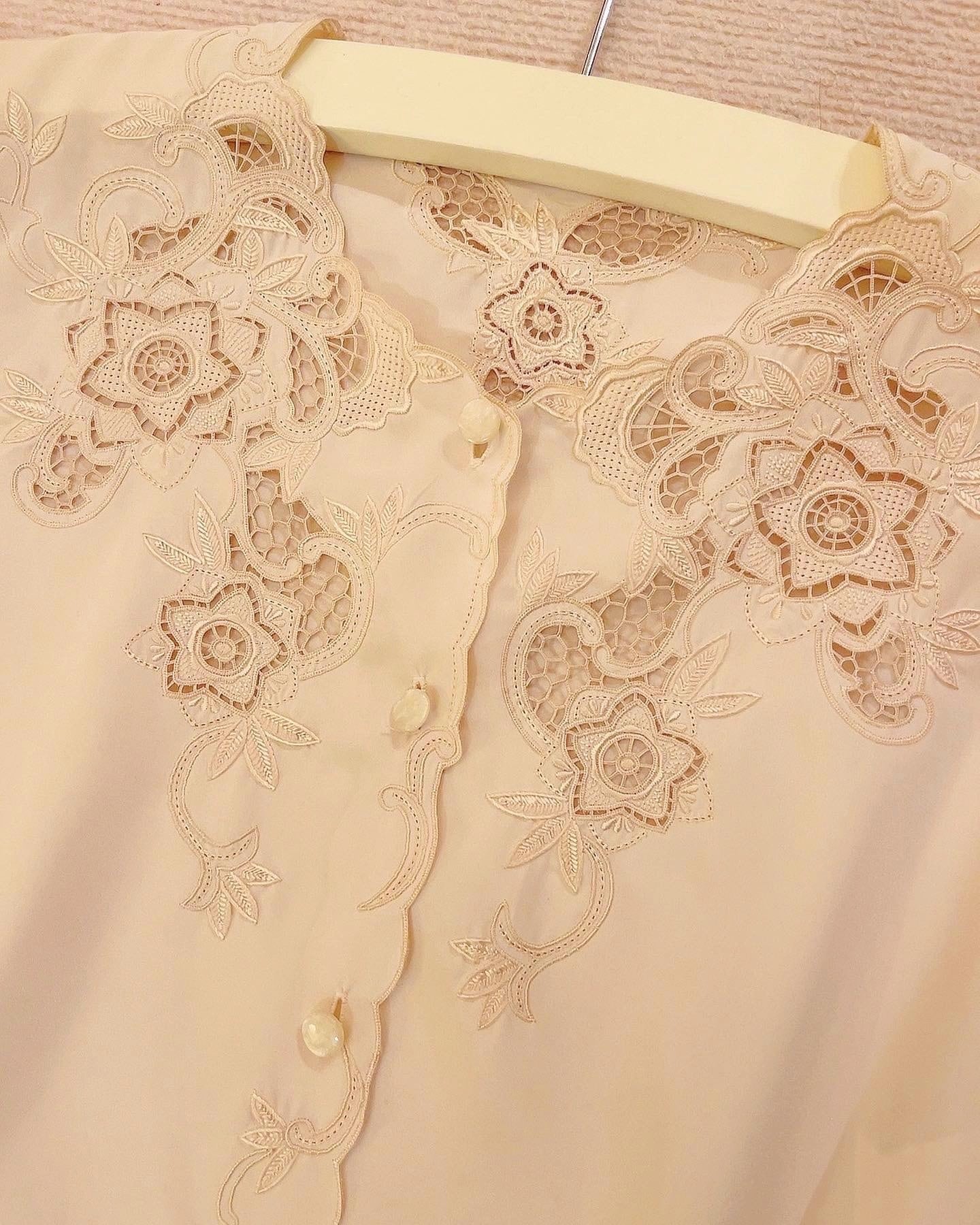 pale pink embroidery peplum blouse