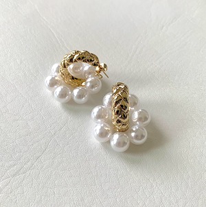 Gold & Artificial pearl Circle-Link Pierce