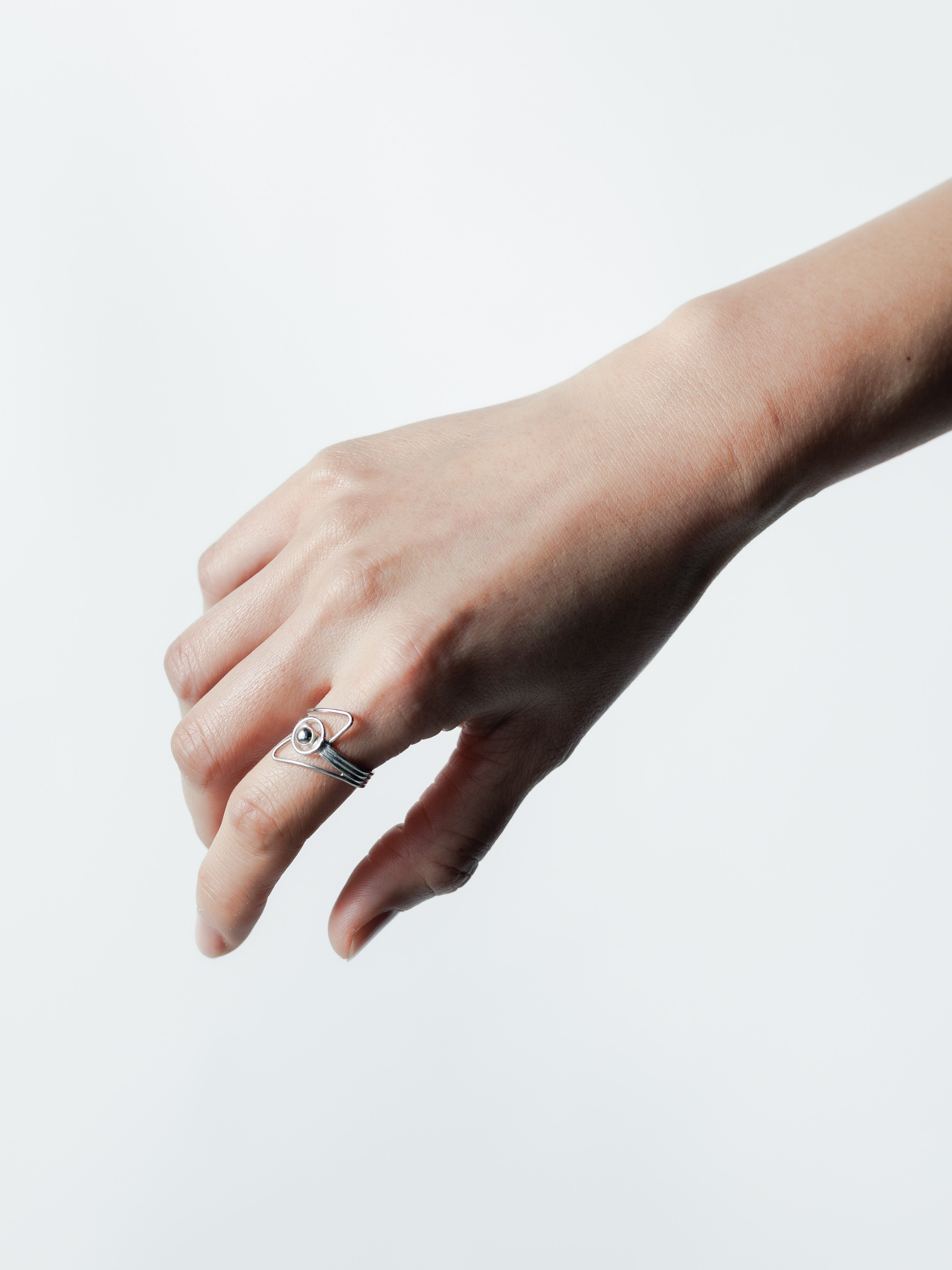 Vintage sterling silver wire modern ball ring