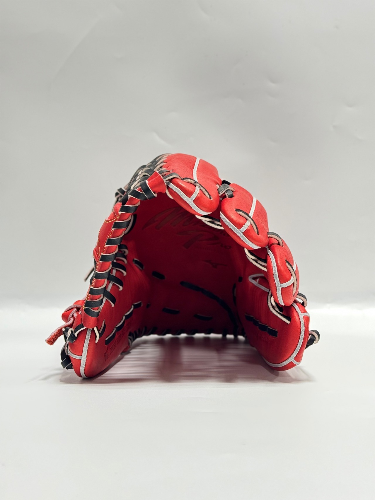 MIZUNO  PROｰミズノプロ　硬式グラブ　Premiere series 右投げ用　L・ヌートバー選手モデル　ラディッシュ×ブラック・画像6