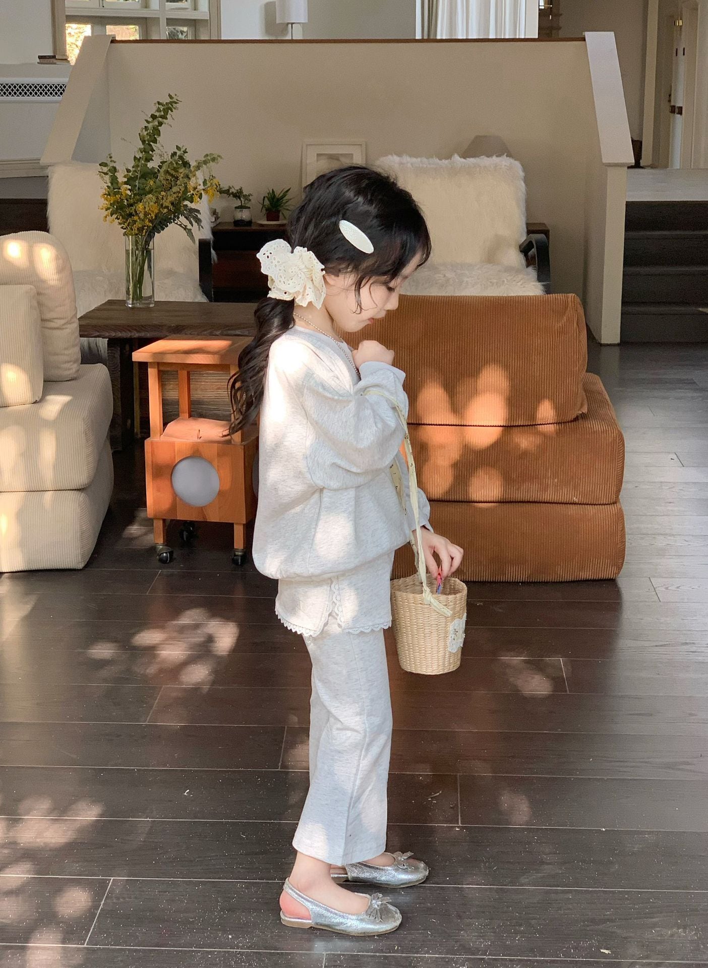 スカート付フレアパンツ×イラストトレーナー　セットアップ