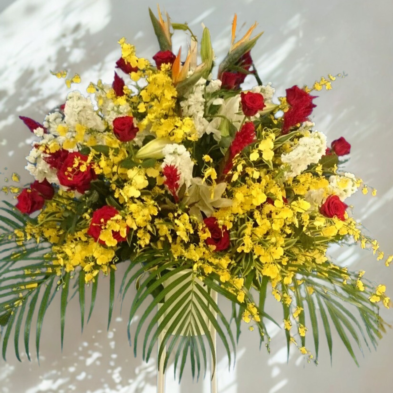 【季節のお花】イエローオレンジお任せ大型アレンジメント・画像2