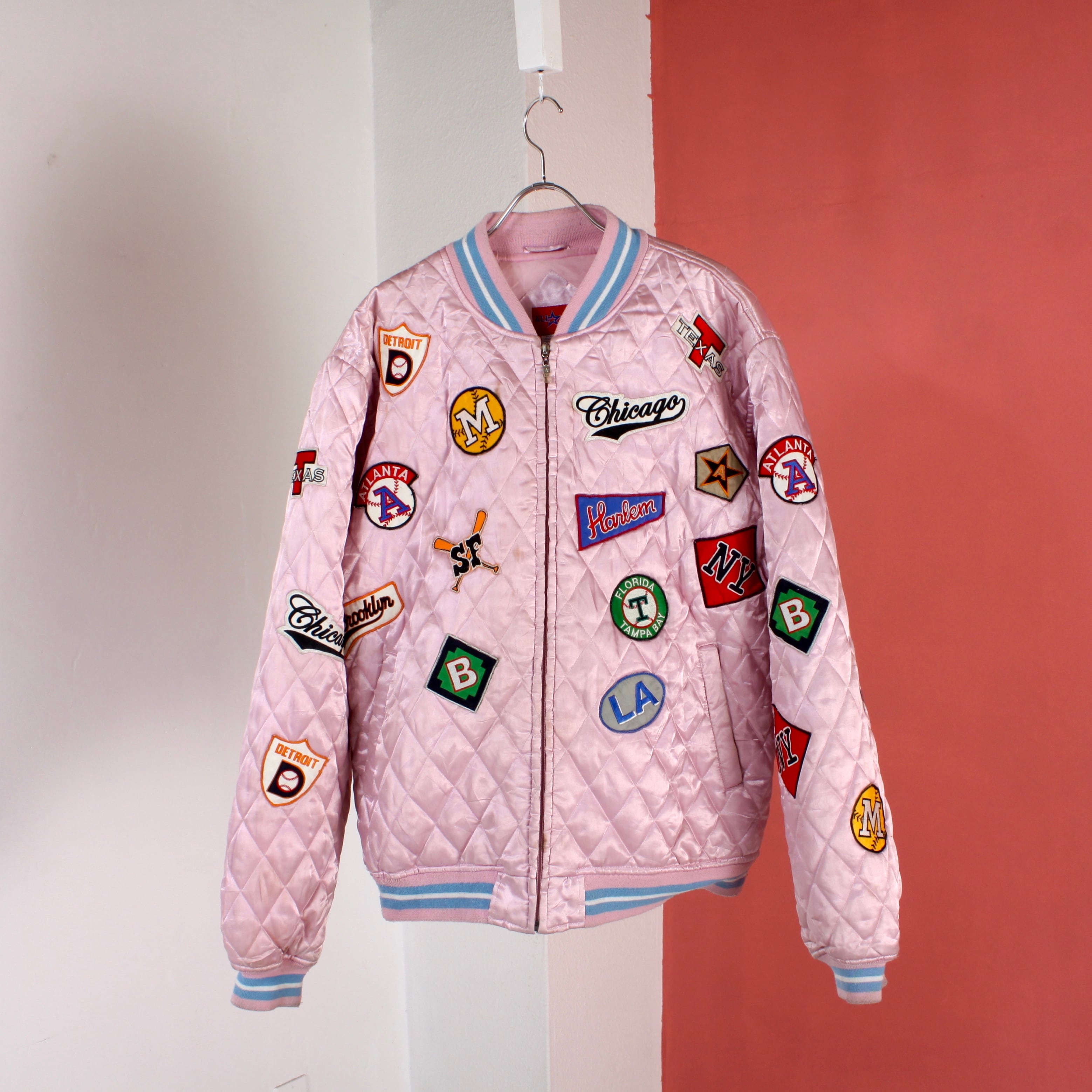 0501. 1990's stadium jumper with many team emblems ピンク ...