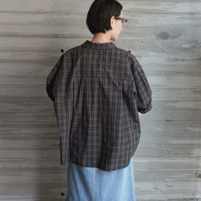 クロップドオーバーチェック柄シャツ