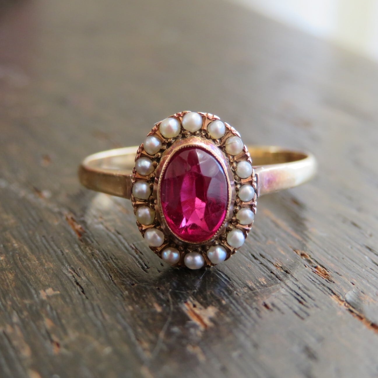 ヴィンテージ　K18 芥子パール取り巻き合成ルビーリング