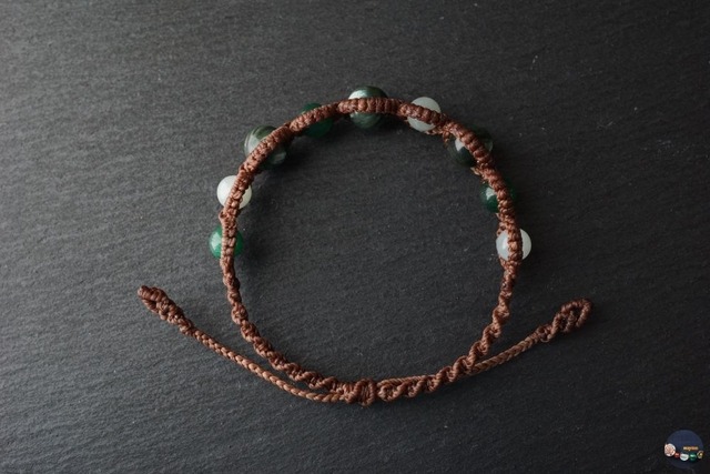 セラフィナイトのマクラメブレスレット【紐色チェンジ可】