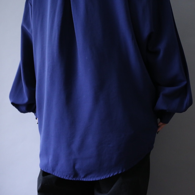 "刺繍" and switching asymmetry design good bi-color over silhouette shirt