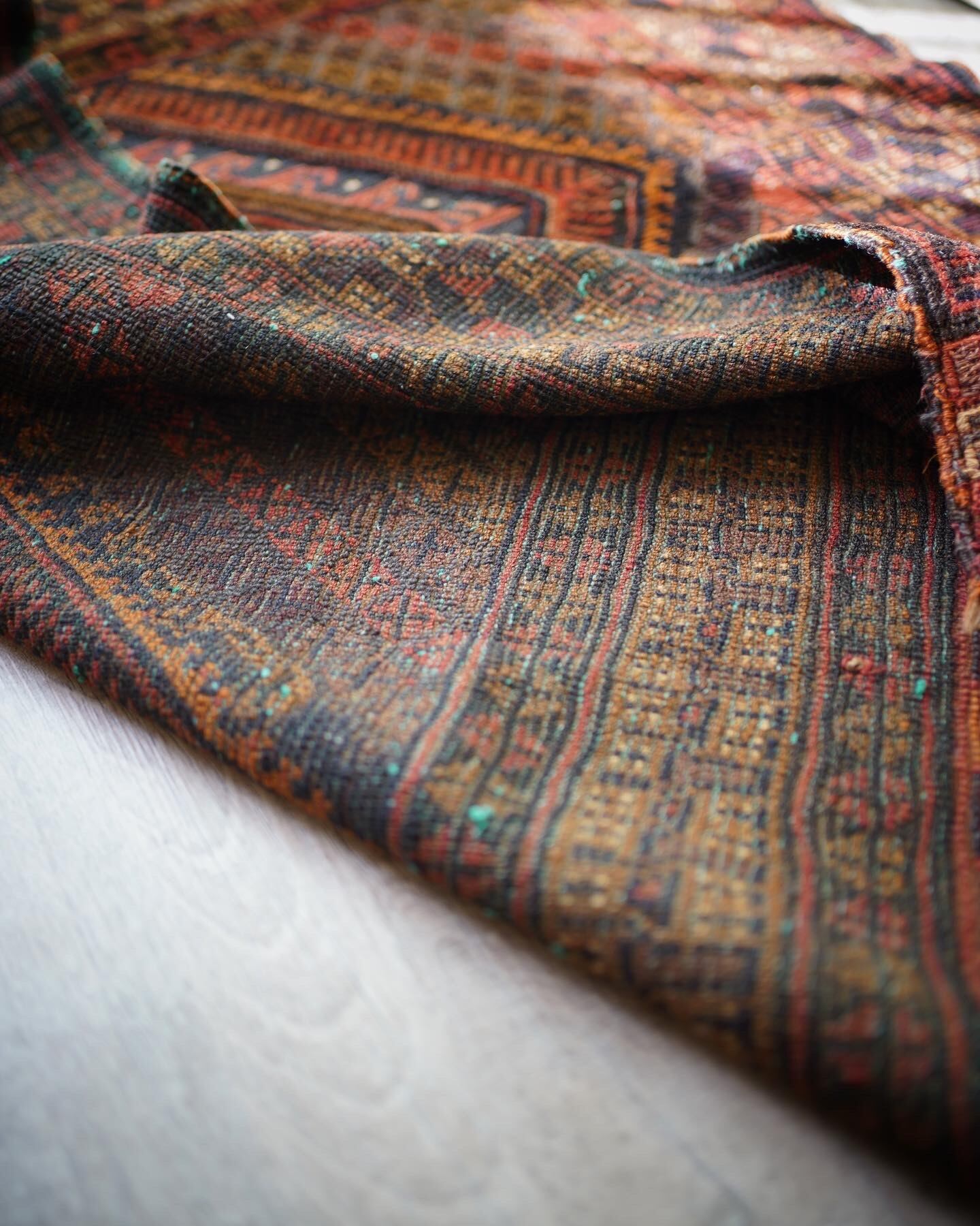 100】Vintage Afghan Mashwani rug 1985's | ヴィンテージラグ専門店