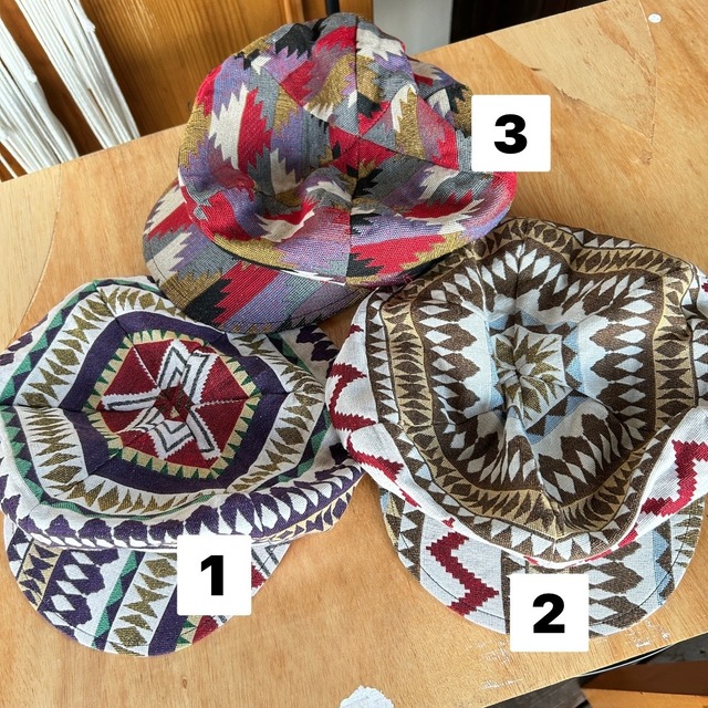 エスニック柄キャスケットA