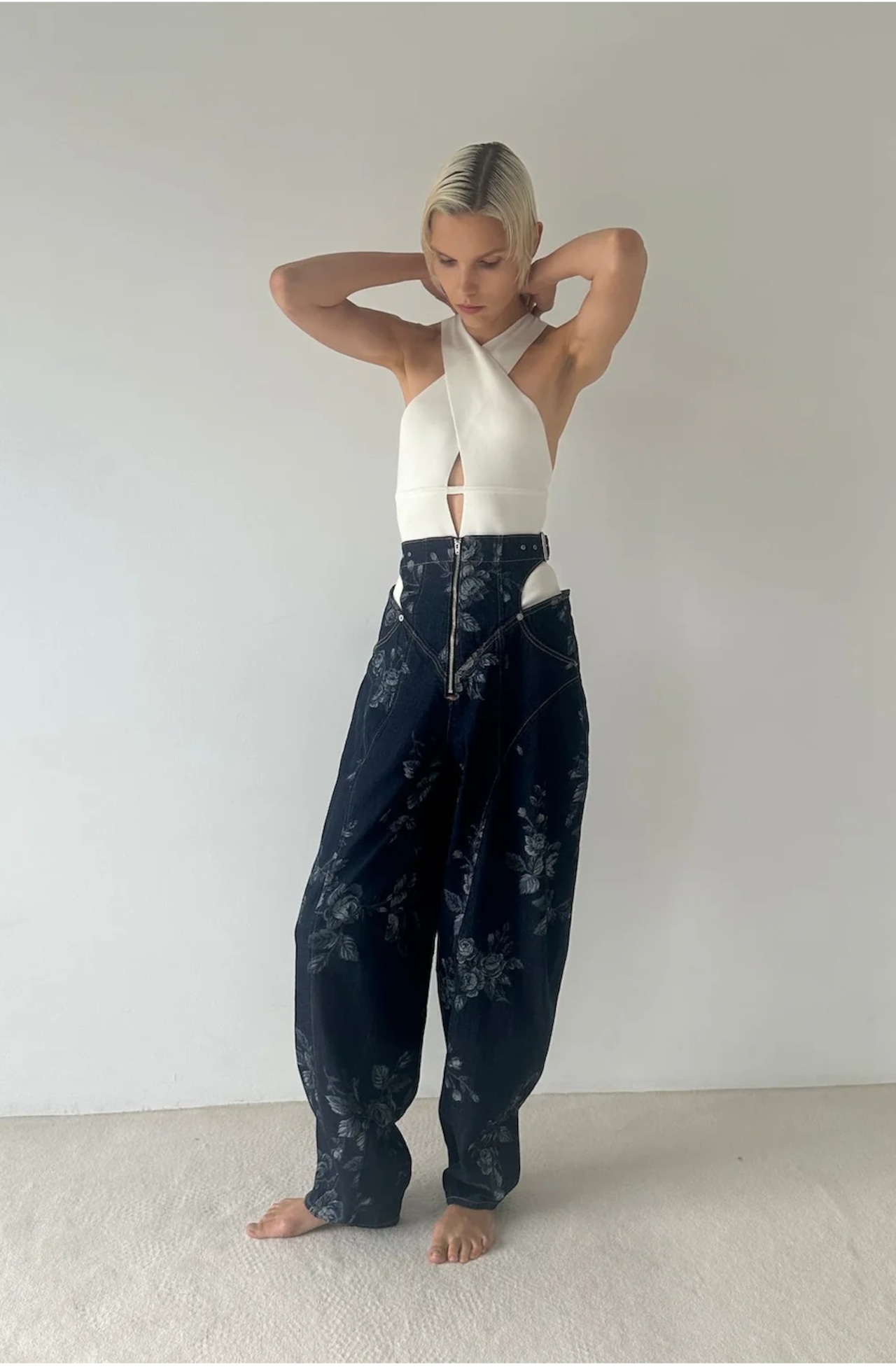 25SS】FETICO フェティコ /ROSE DENIM HIGH-WAIST JEANS 25SS】FETICO フェティコ /ROSE DENIM HIGH-WAIST JEANS