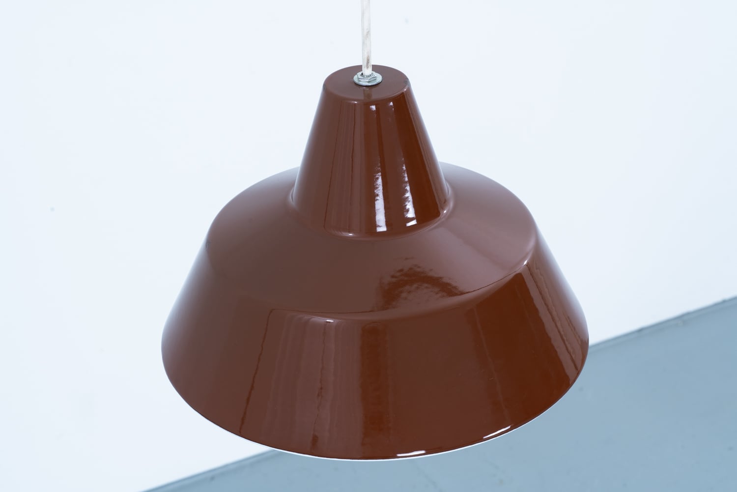 Louis Poulsen | Workshop Pendant Light Brown | kaikki gallery