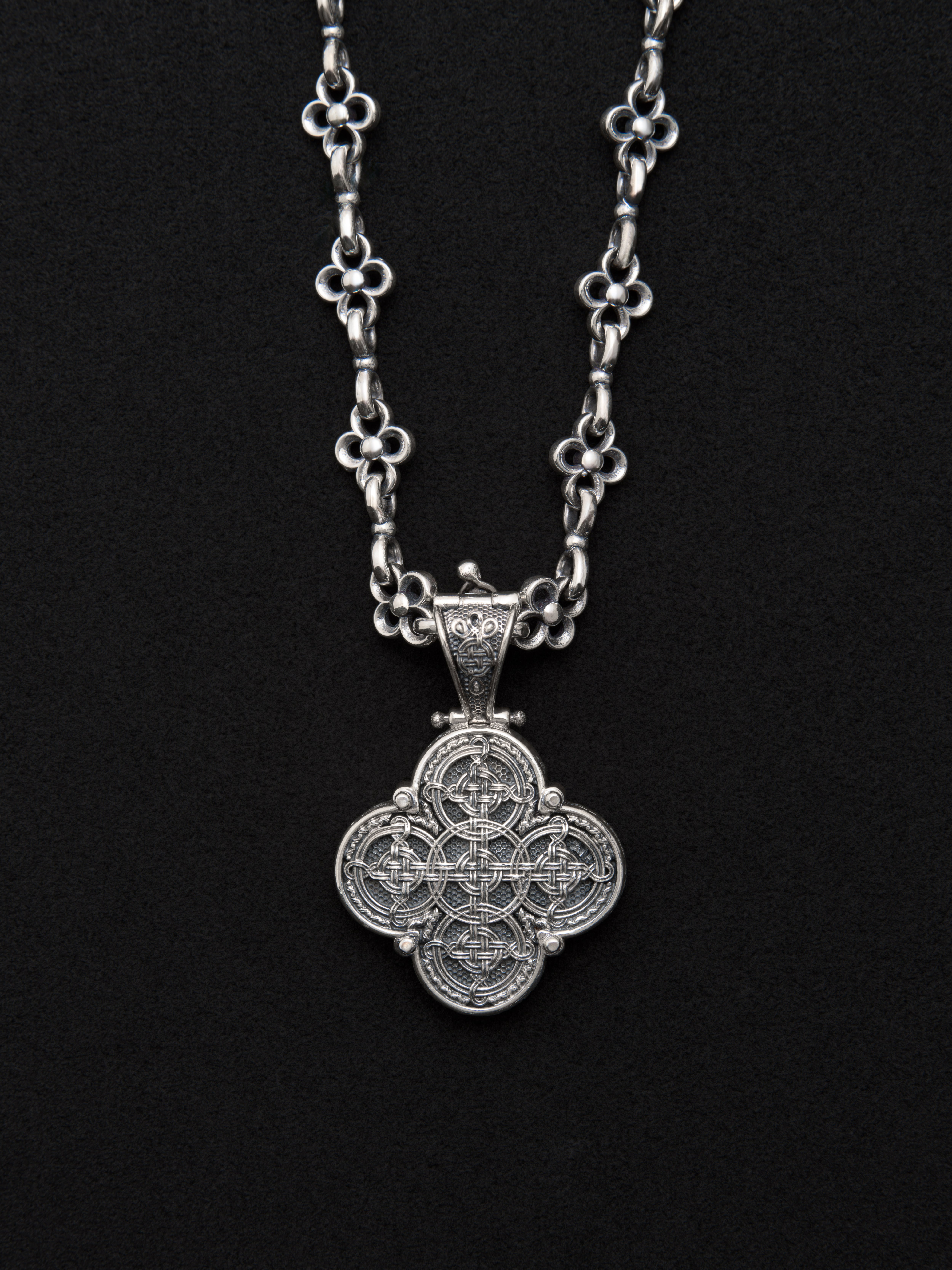 BRAND | Fabulous Sounds