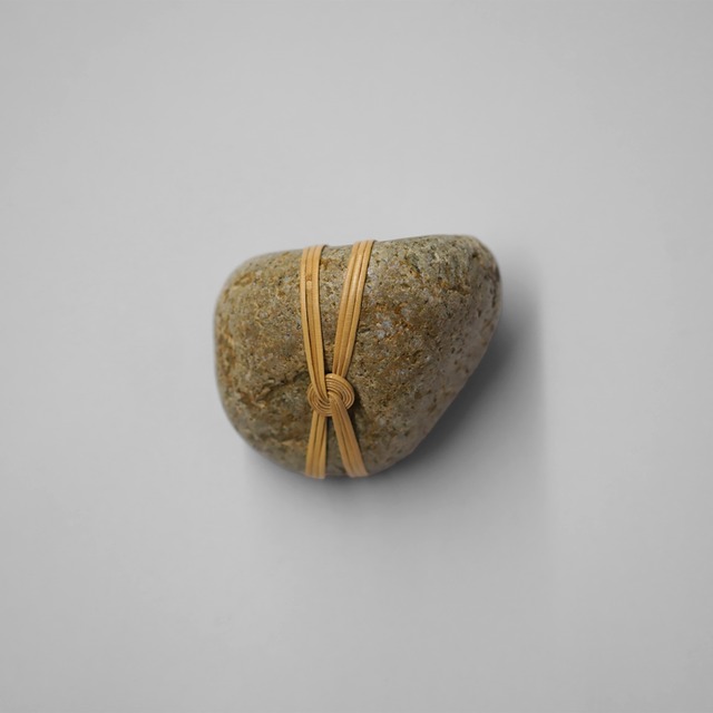 Shizu Designs Wrapped Rocks M001