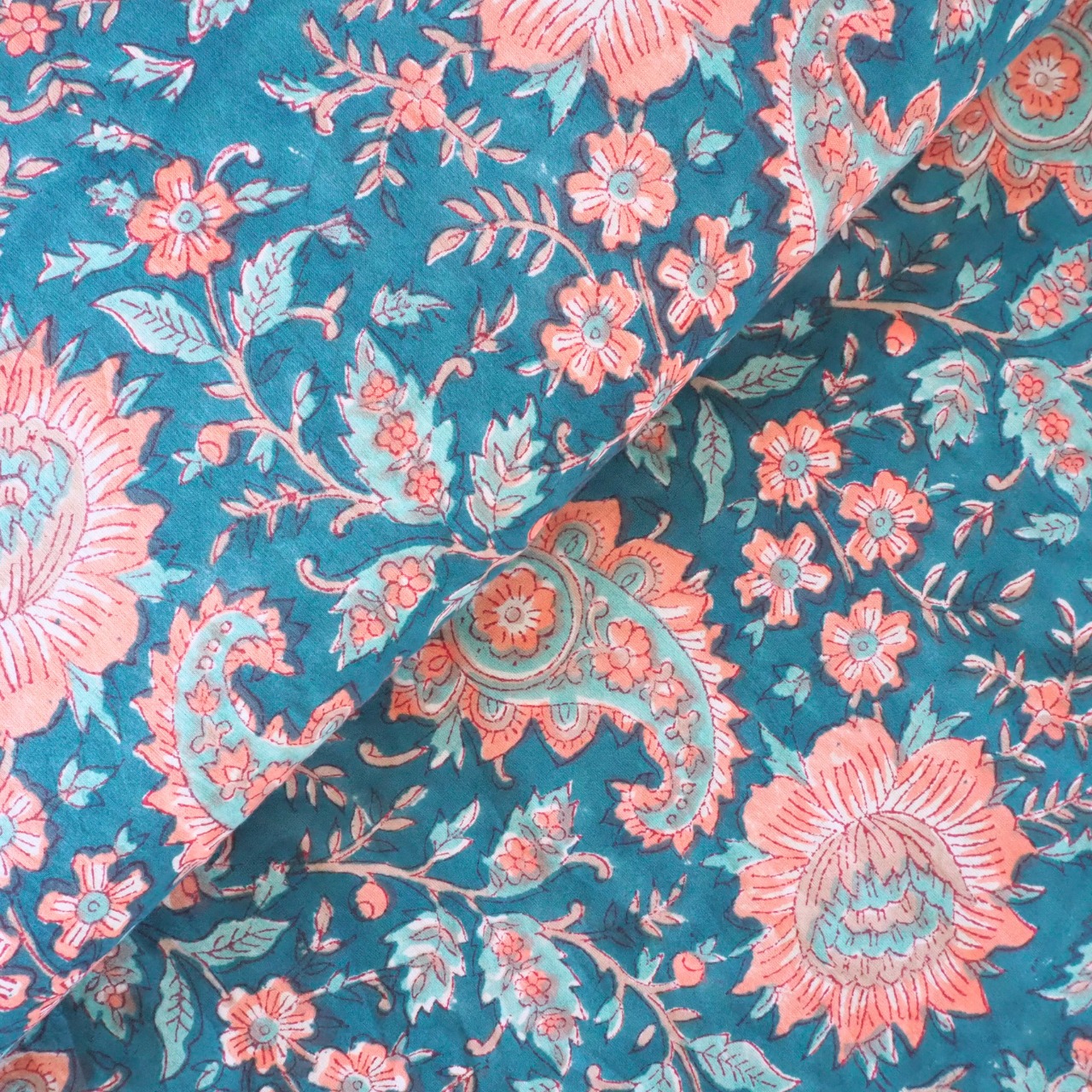 ブロックプリント生地【50cm単位】インド綿  花柄 マリンブルー×ピンク #23552-BL1