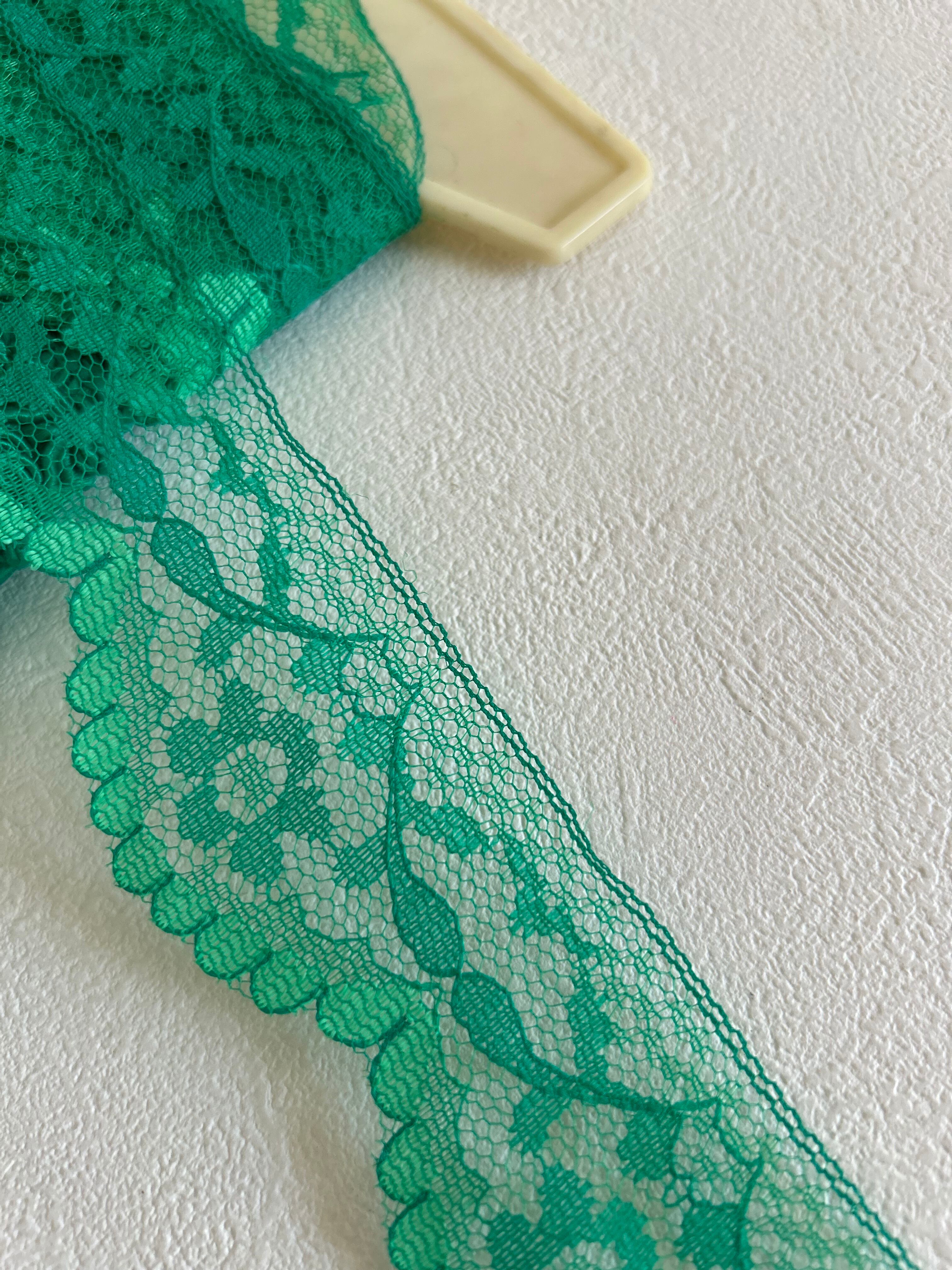 フランスVintage レース グリーン 50cm/カット フラワー 43mm レトロ カルトナージュ デコレーション材