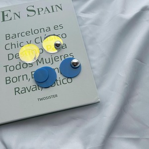 サークル◎ まるい アクリル ピアス/イヤリング オーロラカラー ブルー(水色)