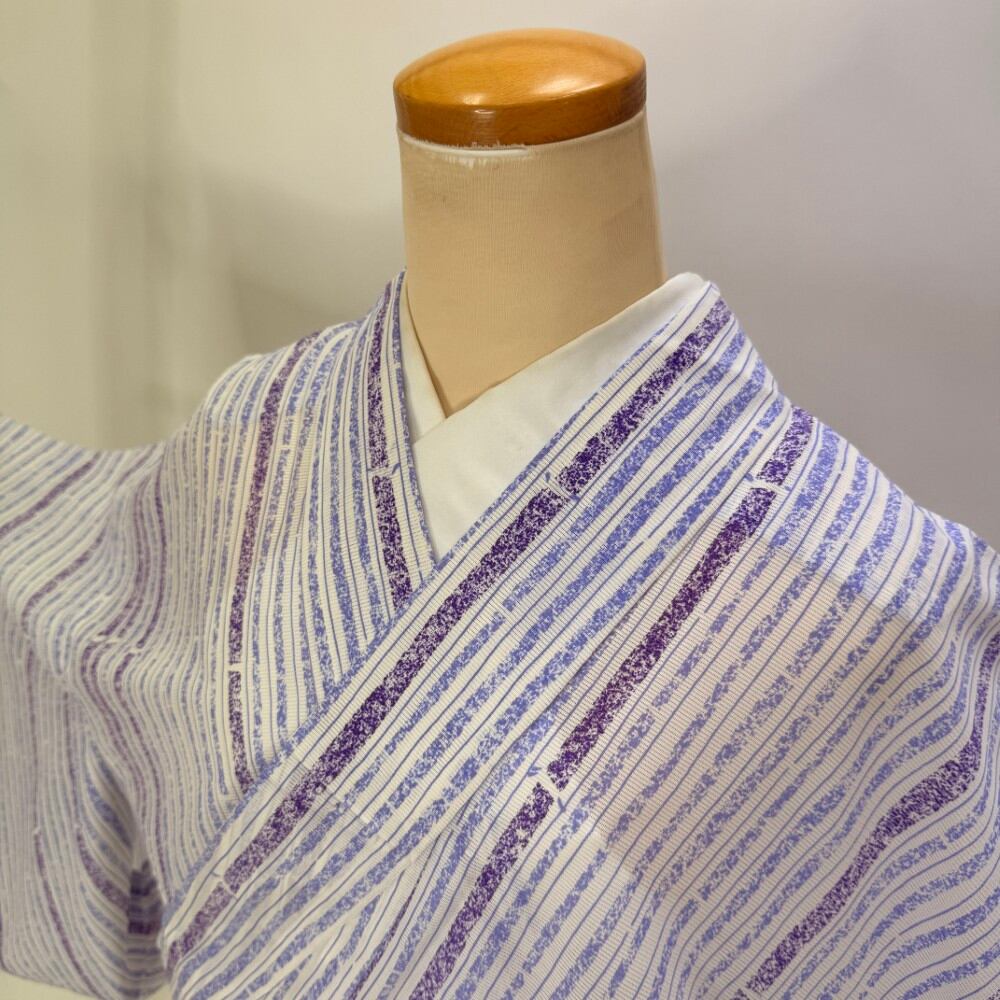 小紋 夏 絽 夏用 洗える着物 裄66.3cm 身丈159.6cm 花柄 お洒落着 普段着 ポリエステル 白 紫 美品 M サイズ 5979