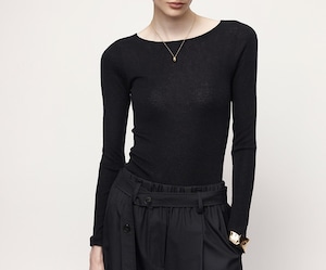 ラウンドネック スリム 長袖 ニットセーター レディース トップス ニット セーター プルオーバー インナー ミディアム 長袖 襟なし 細身 薄手 伸縮性 かわいい 大人可愛い きれいめ シンプル カジュアル おしゃれ ベーシック 無地 春 秋 冬 ママ 通勤 学生 学校 通学 デート お出かけ 旅行 公園 女子会 休日 重ね着 普段使い 着回し S M L XL 黒 ブラック 紫 茶色 ブラウン グレー ライトグレー ダークグレー ベージュ レッド パープル ダークグリーン パールホワイト