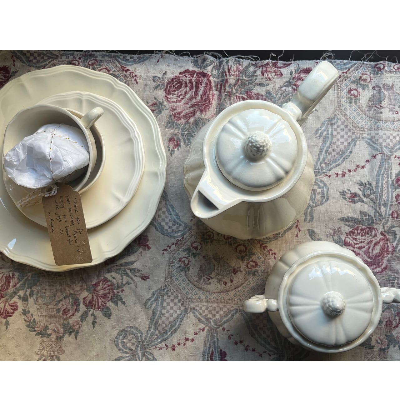 フランス アンティーク サルグミンヌ 花リム ティーセット フランス アンティーク サルグミンヌ(sarreguemines) 花形リム