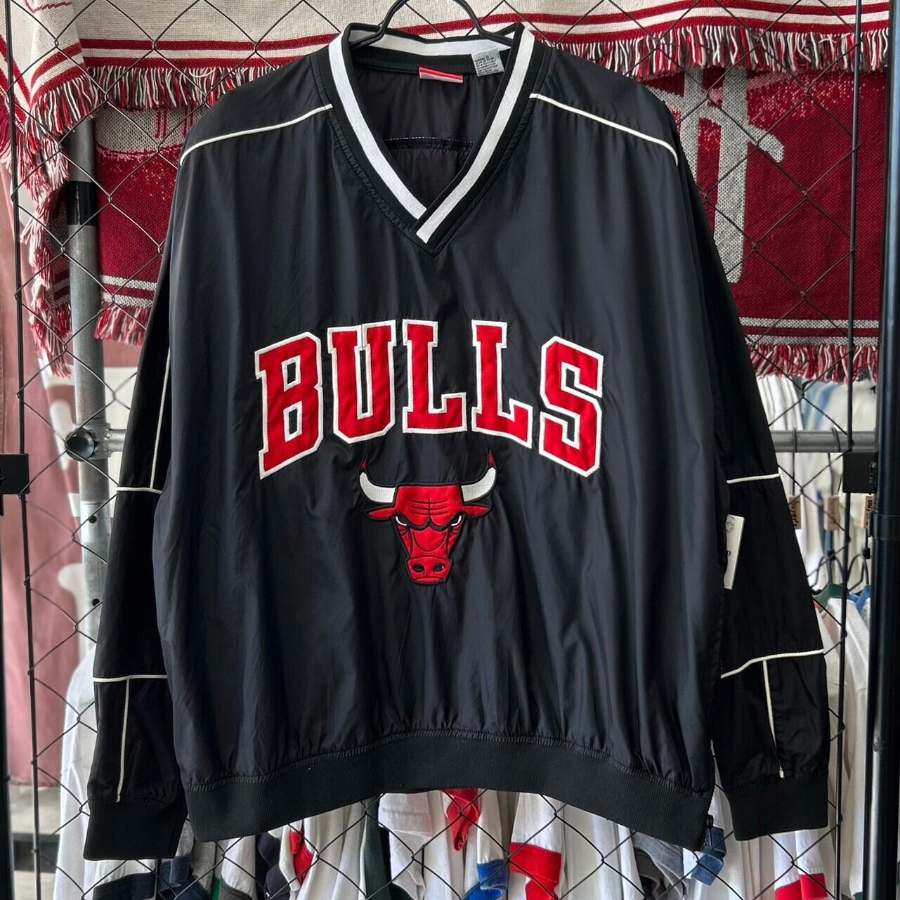 90s- NBA シカゴブルズ プルオーバーナイロンジャケット チーム系 ロゴ